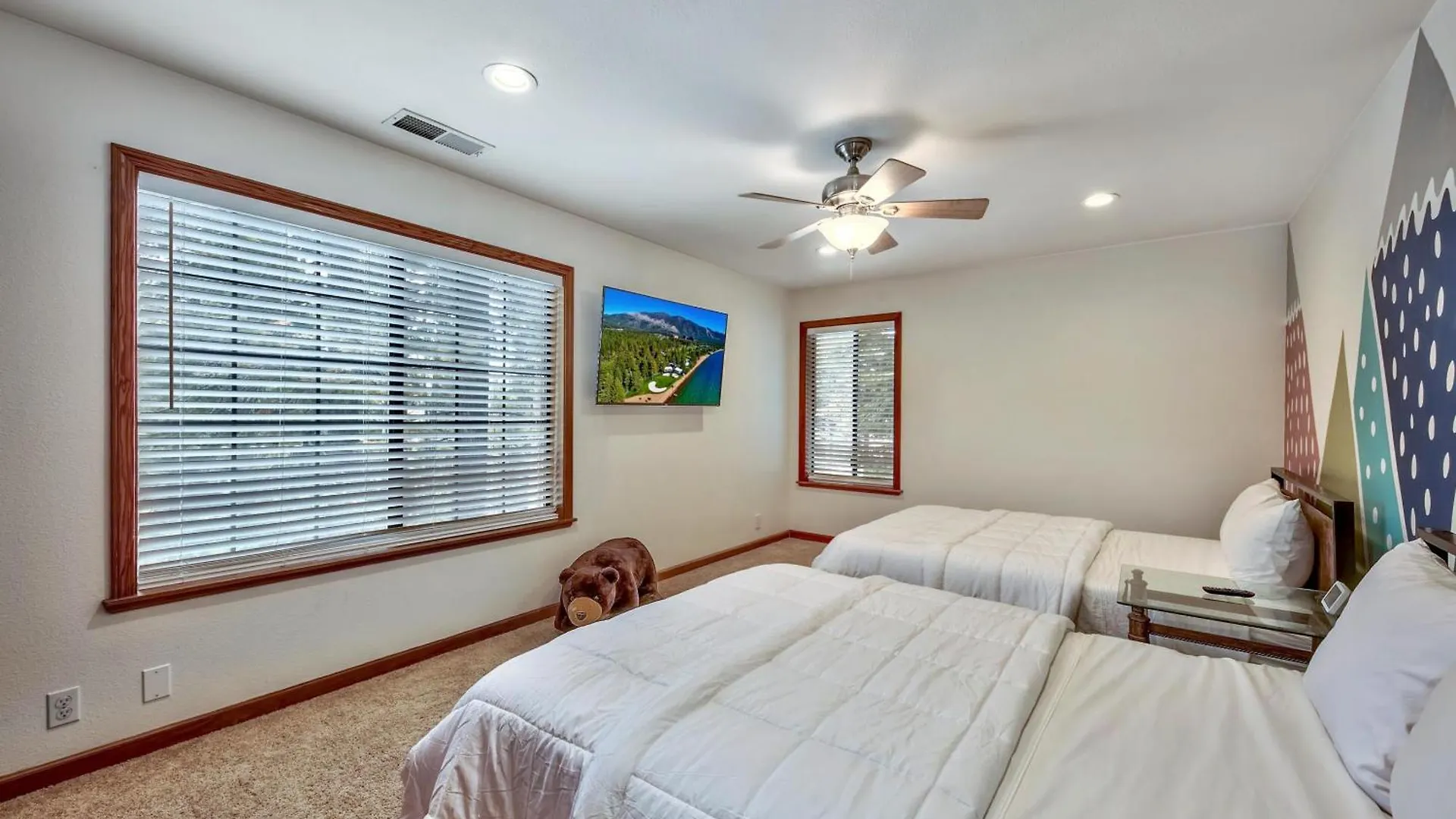 1760T Thunderbird Cabin South Lake Tahoe Feriehus
